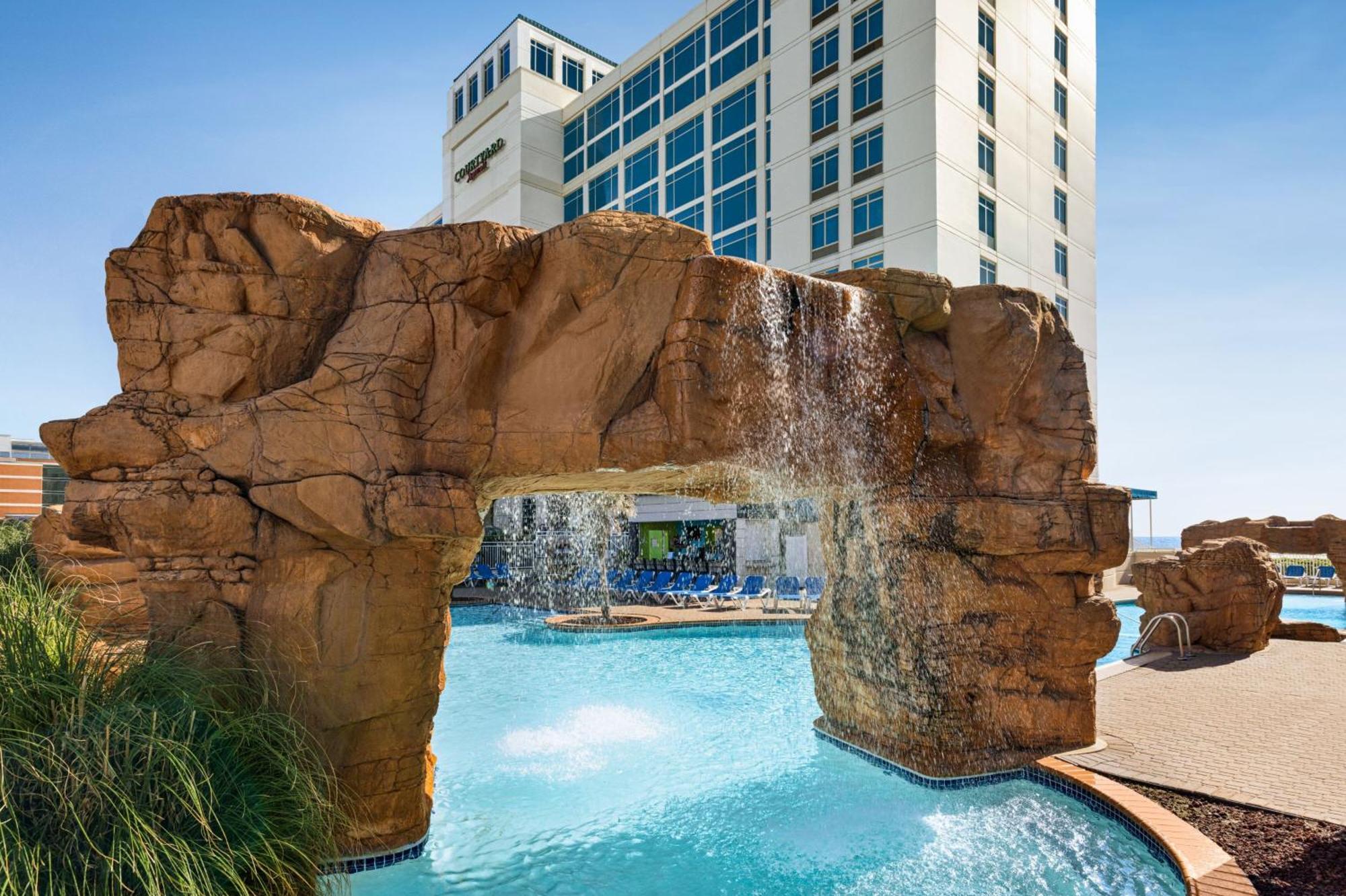 Courtyard Virginia Beach Oceanfront / North 37Th Street Ξενοδοχείο Εξωτερικό φωτογραφία