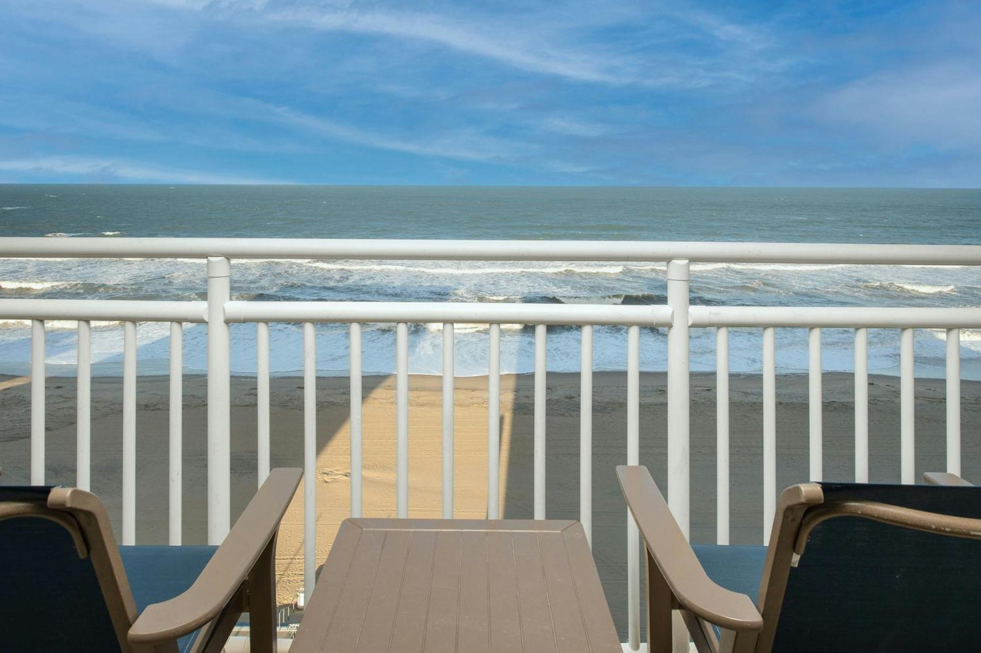 Courtyard Virginia Beach Oceanfront / North 37Th Street Ξενοδοχείο Εξωτερικό φωτογραφία